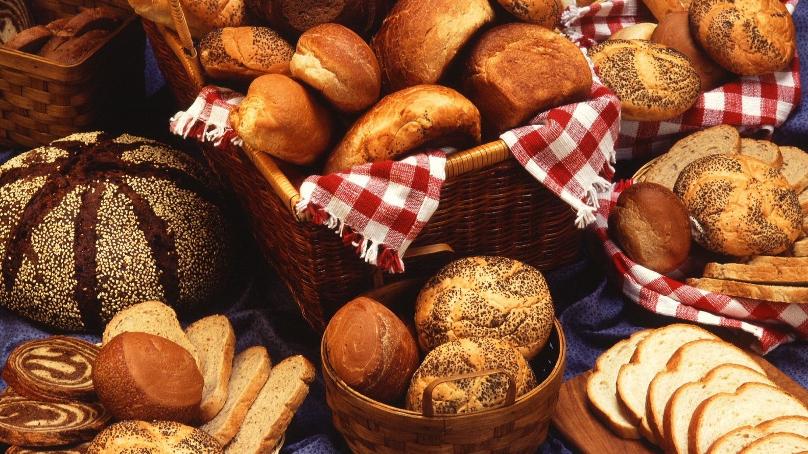 Михаил Мишустин поделился рецептом хлеба, который пек в детстве
